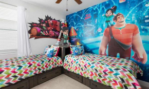 Colorful 9 Bdrm House with Large Pool in Encore